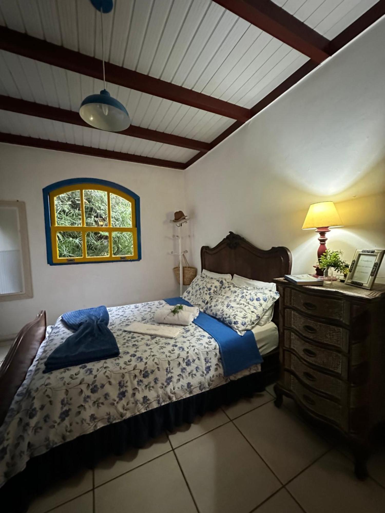040 Hostel *